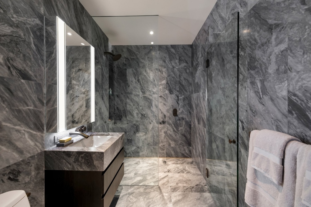  10 márvány fürdőszoba a gazdag hangulatért