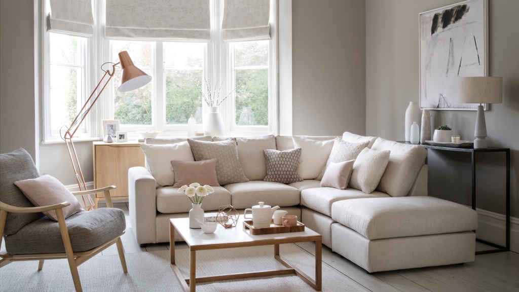  10 tips foar it regeljen fan meubels yn in lytse keamer