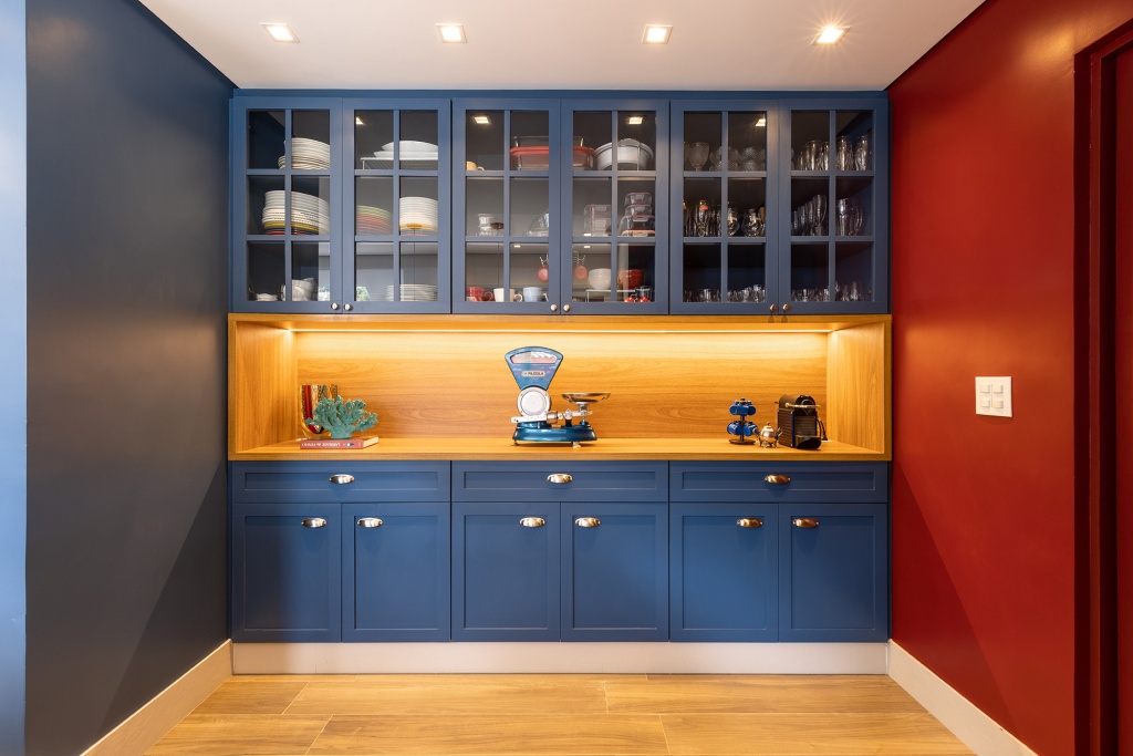  Кујната со поглед на природата добива сина столарија и светларник