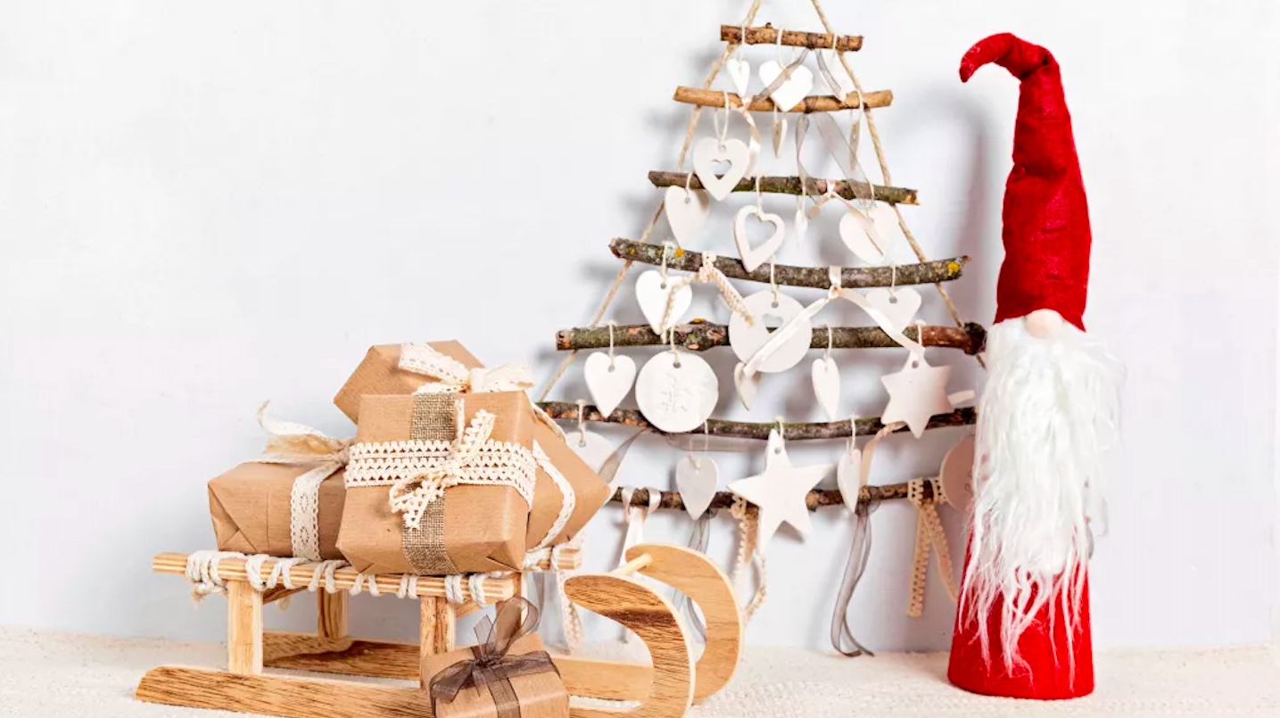  Sjekk ut 12 DIY juletreinspirasjoner