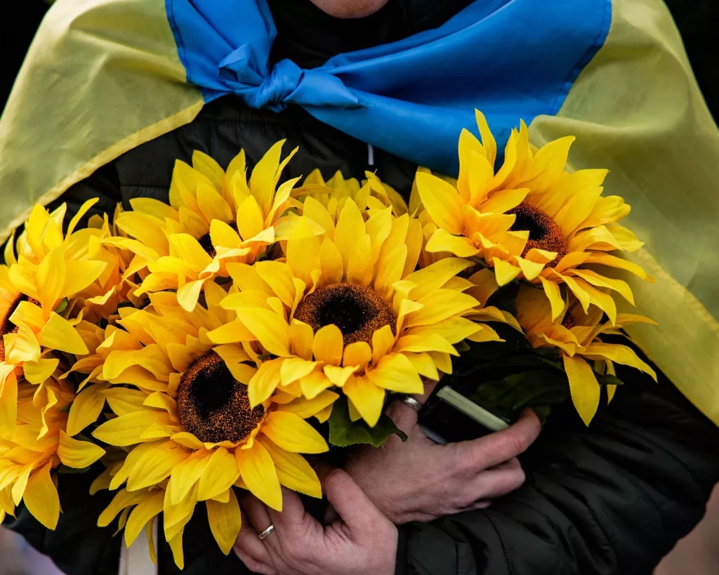  Зошто луѓето садат сончоглед за да ја поддржат Украина?