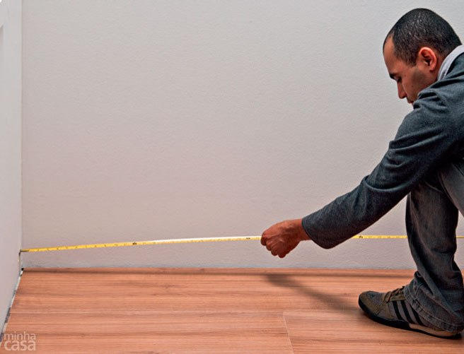  Ar žinote, kaip sumontuoti grindjuostes? Štai kaip tai padaryti žingsnis po žingsnio.