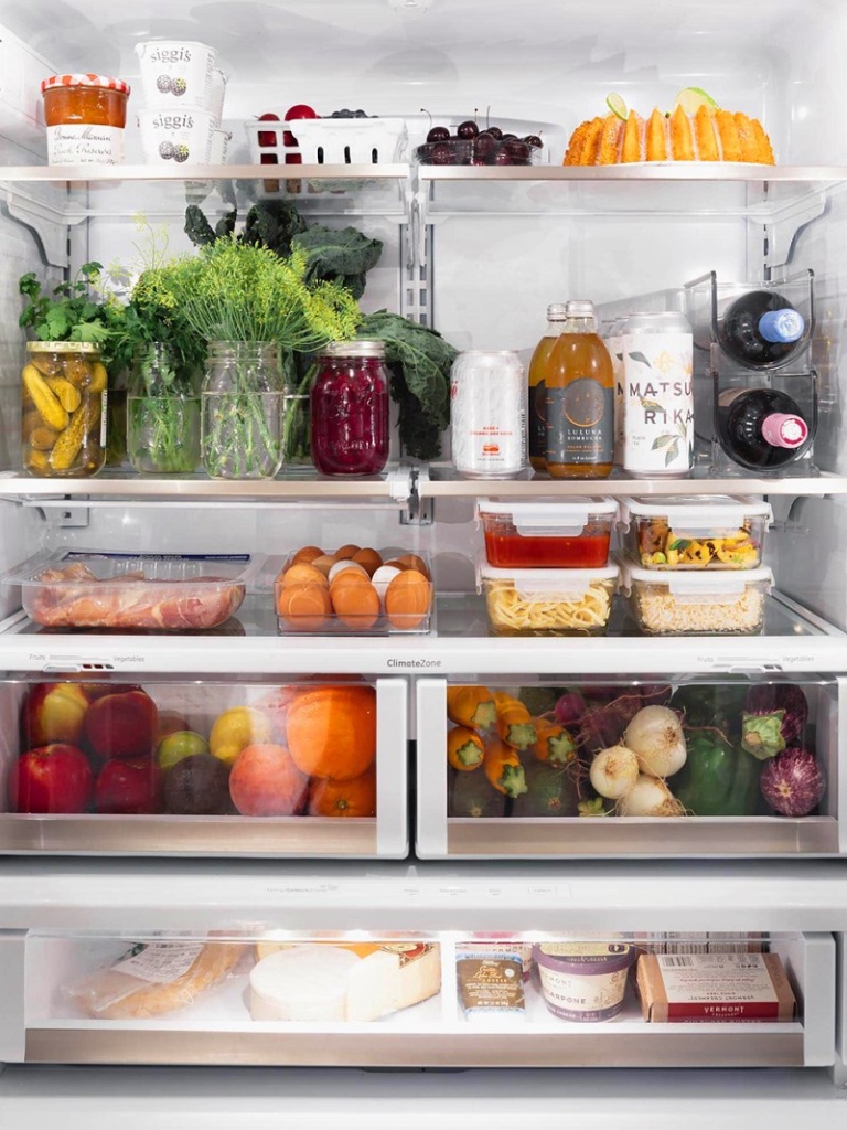  Consellos para manter o frigorífico organizado durante todo o ano