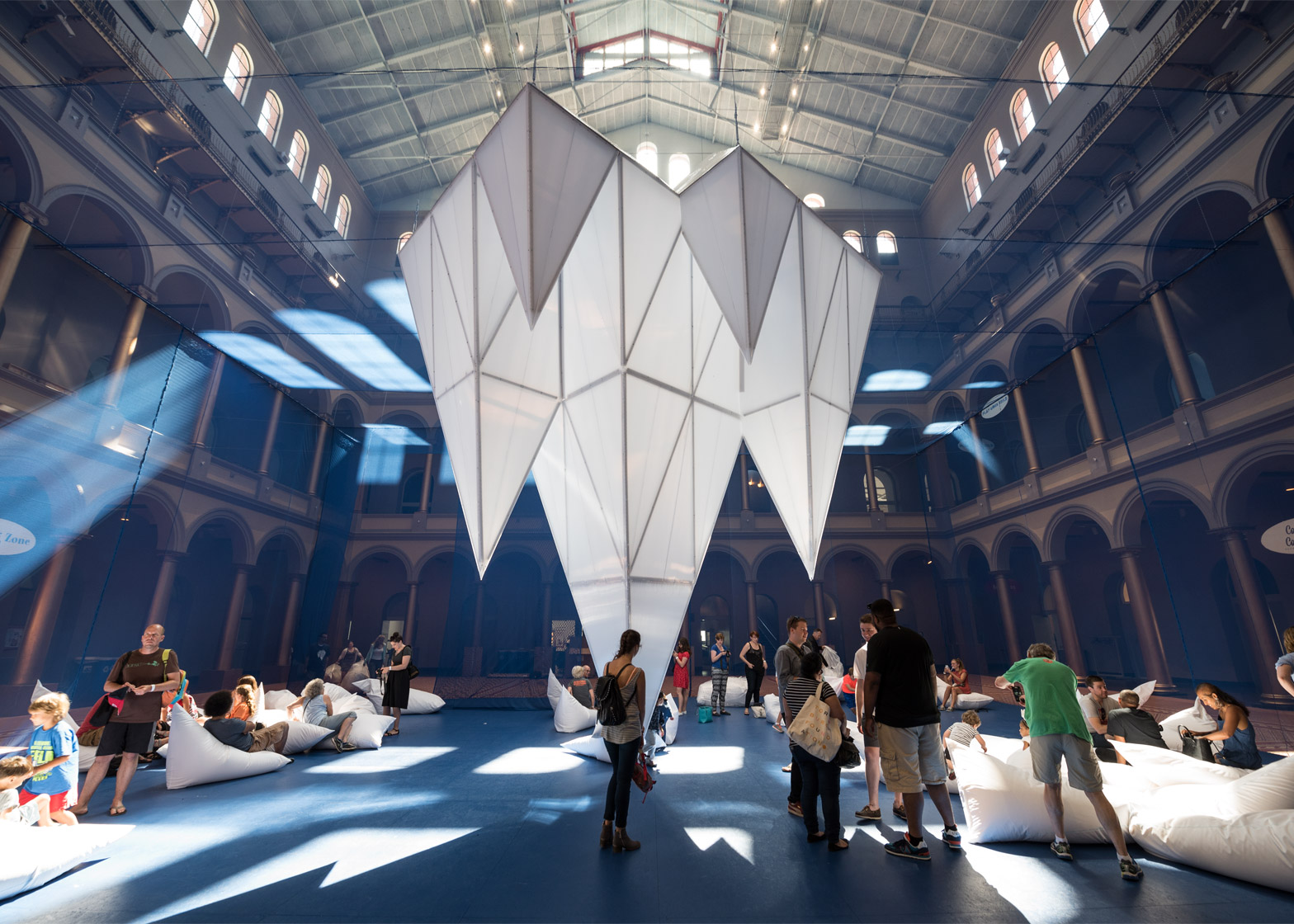  Instalacija vodi sante leda u muzej u Washingtonu